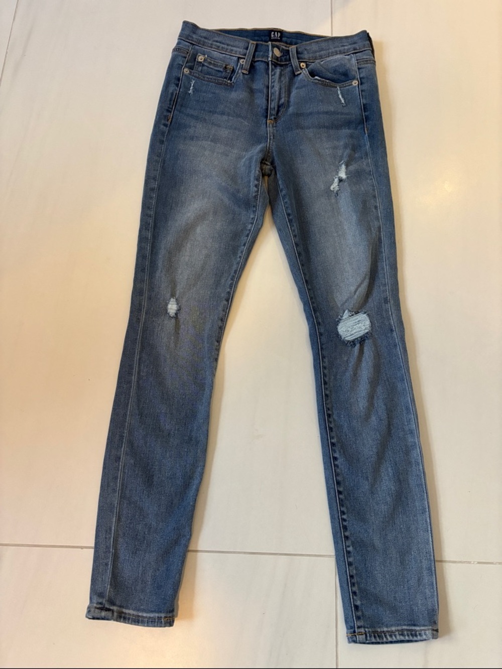 GAP Women's Skinny Distressed Jeans - Medium Blue